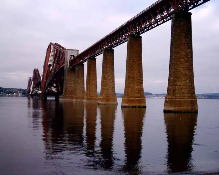 The bridge traverses the Firth of Forth at a pinch point with islets, 