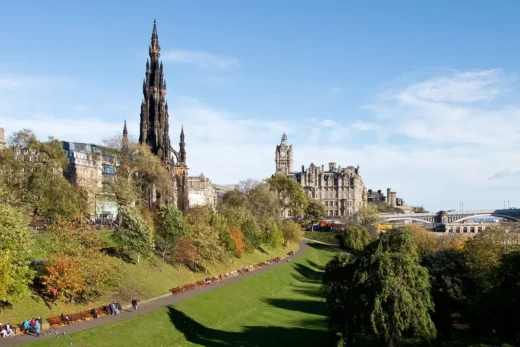 Scott Monument Edinburgh memorial for writer