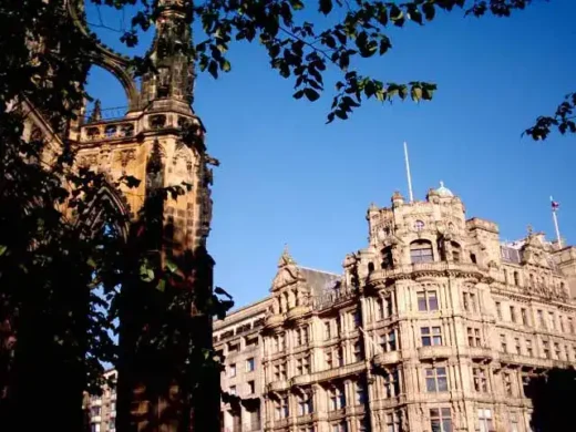 Scott Monument Edinburgh memorial Jenners