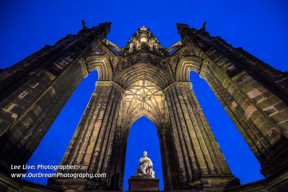 Scott Monument lighting