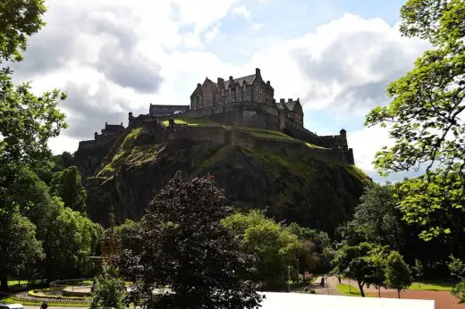 Earn some extra money in Edinburgh Tips