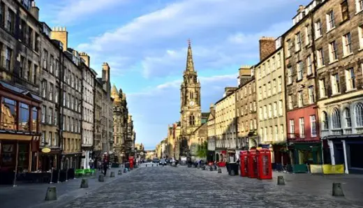 Unique Houses in Terms of Architecture in Edinburgh