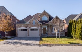 5 benefits of installing steel garage doors