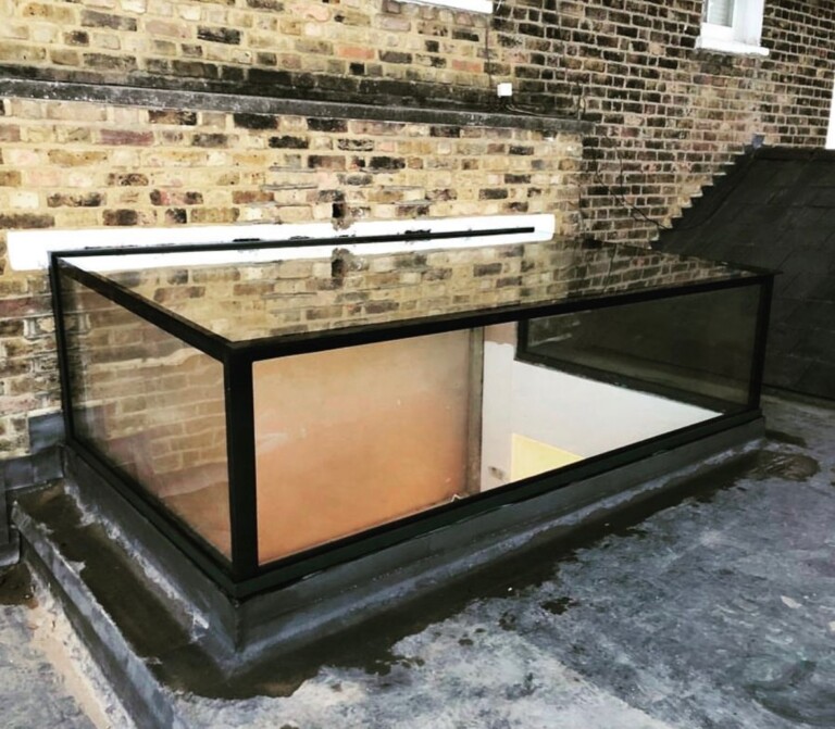 Flat roof skylights installation and design guide