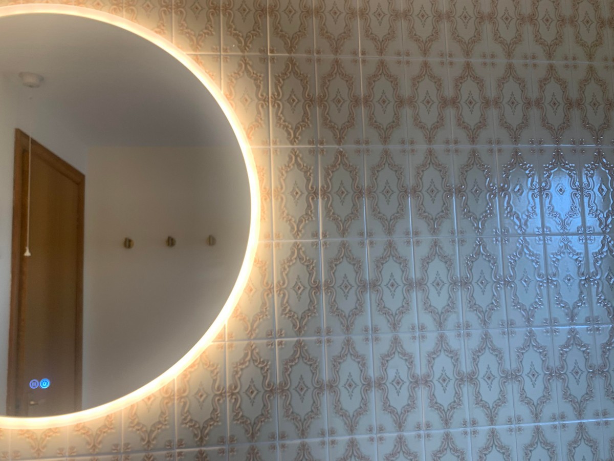 Choosing the right led bathroom mirror