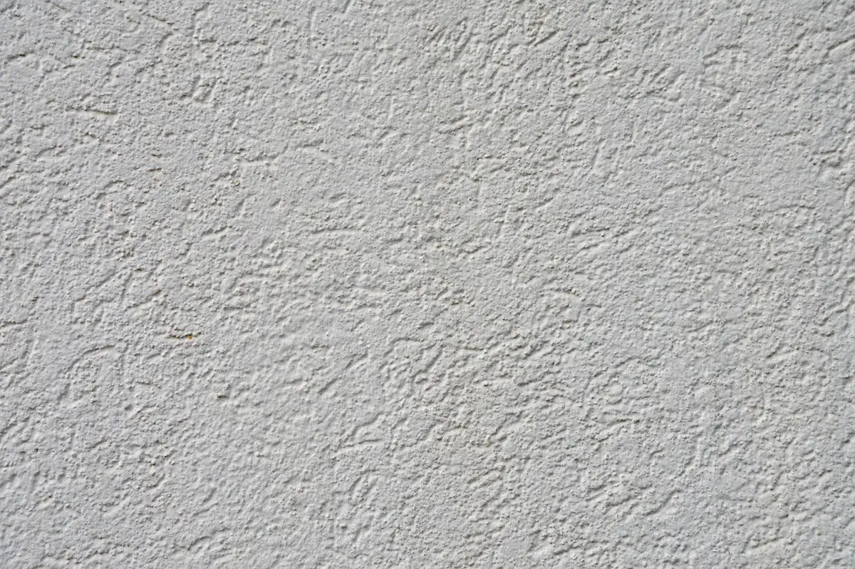 Different types of compounds used by UK plasterers