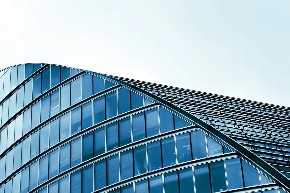 How building form influences heating strategy